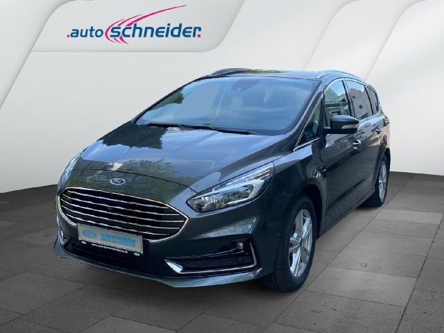 Ford S-Max Hybrid Titanium